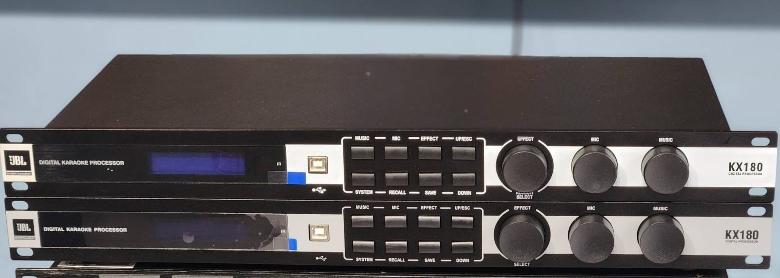 vang số JBL KX180A